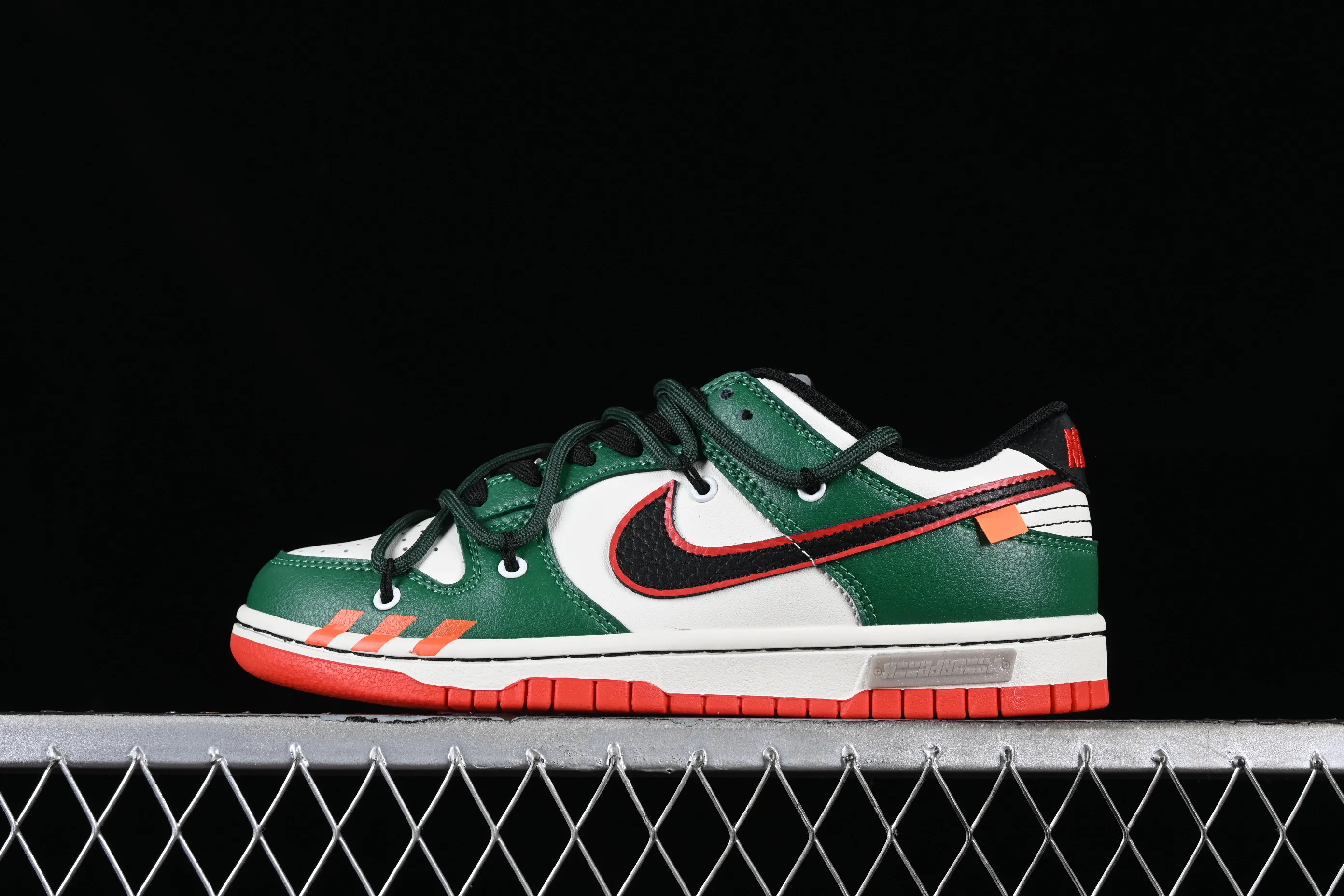 All Categories Nk SB Dunk Series Nk SB Dunk Low Low-top sneakers NBA x Nk Dunk Low Panda Prank Retro cordon 2.0 SB strap low-top casual sneakers DD3363-100